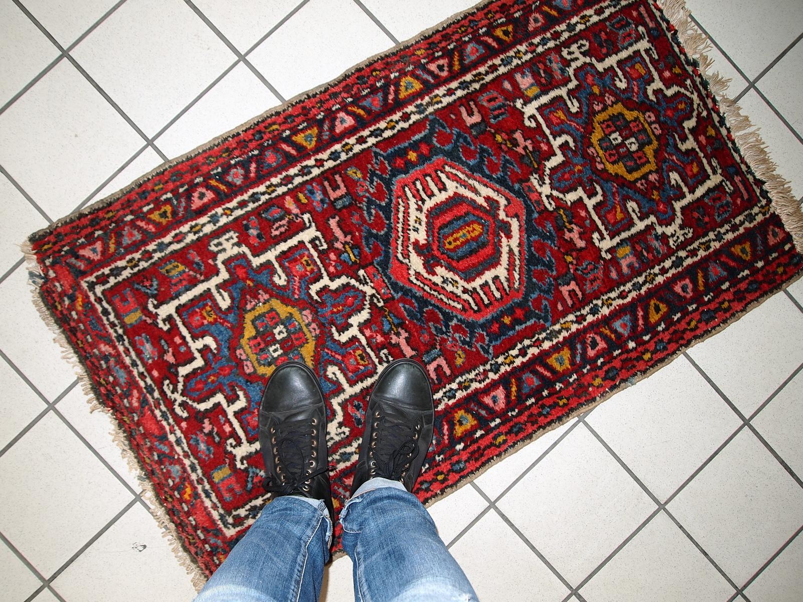 Handmade Antique Karajeh Style Rug, 1920s, 1C745 In Good Condition For Sale In Bordeaux, FR