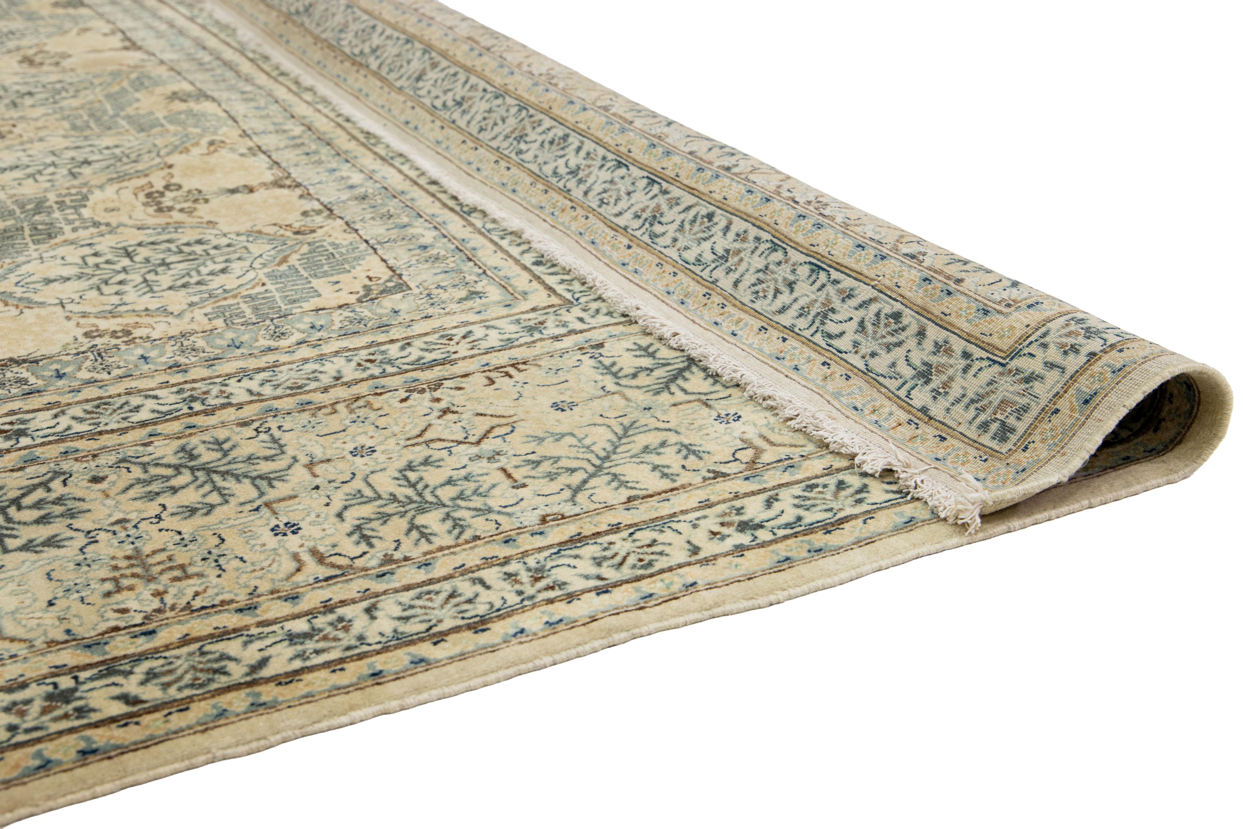 Handgefertigter antiker Kashan Wollteppich in Beige (Kaschan) im Angebot