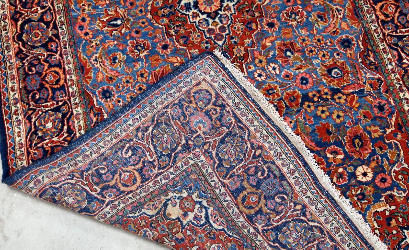 Antique handmade Kashan rug in sky blue color. The rug is in original good condition from the beginning of 20th century.

 