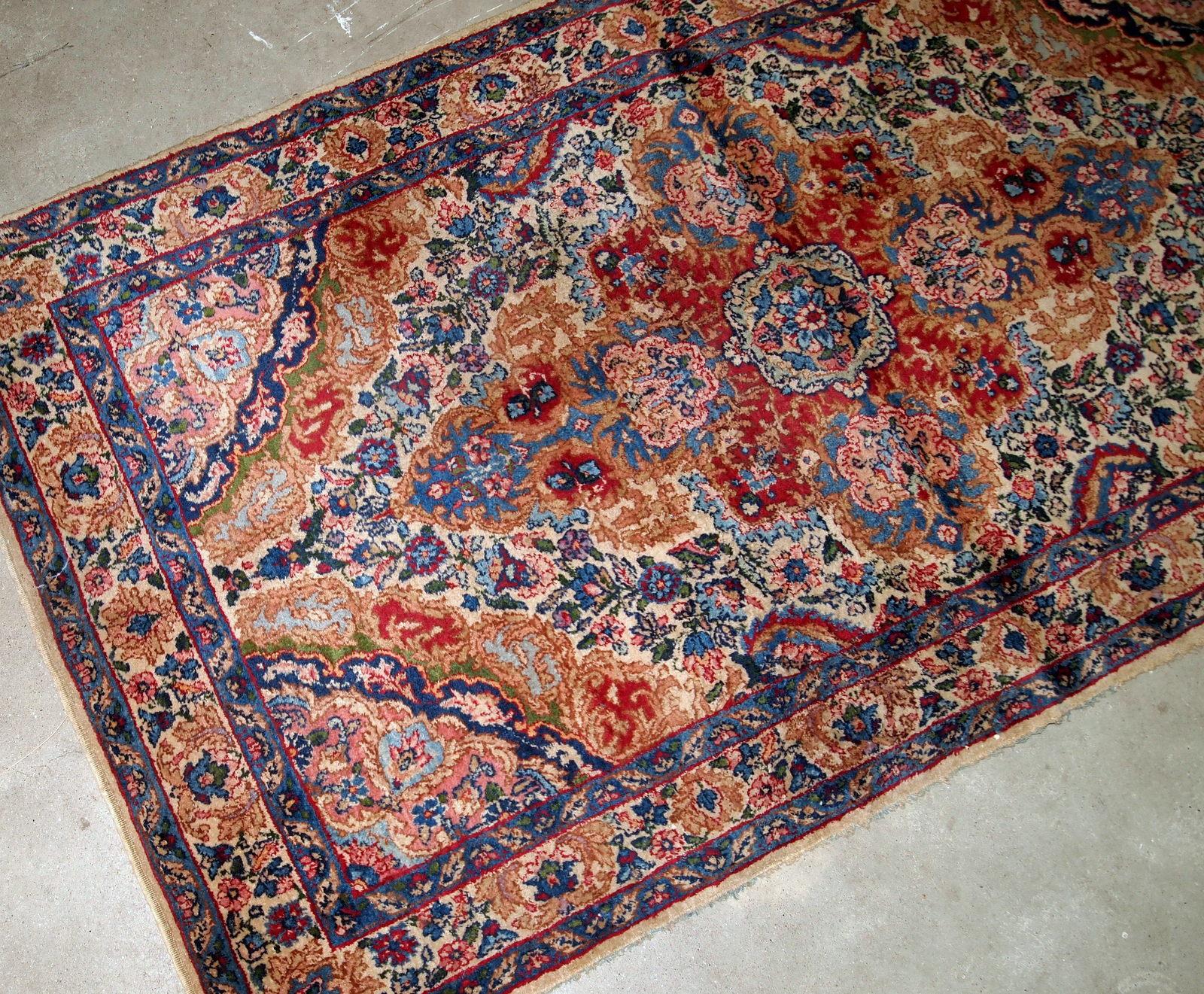 Handmade Antique Kerman Style Rug, 1910s, 1B807 In Good Condition For Sale In Bordeaux, FR