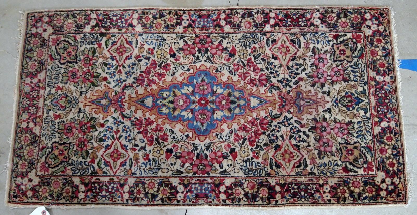Handmade Antique Kerman Style Rug, 1910s, 1B705 In Good Condition For Sale In Bordeaux, FR