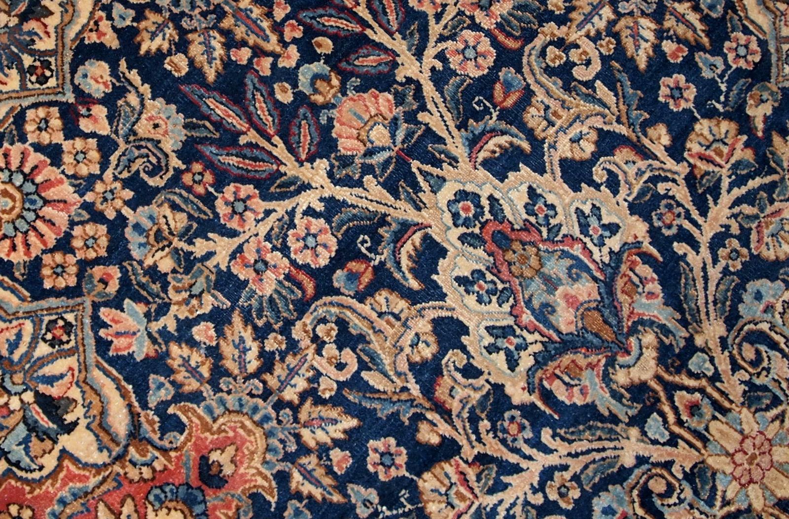 Handmade Antique Kerman Style Rug, 1920s, 1B671 In Fair Condition For Sale In Bordeaux, FR