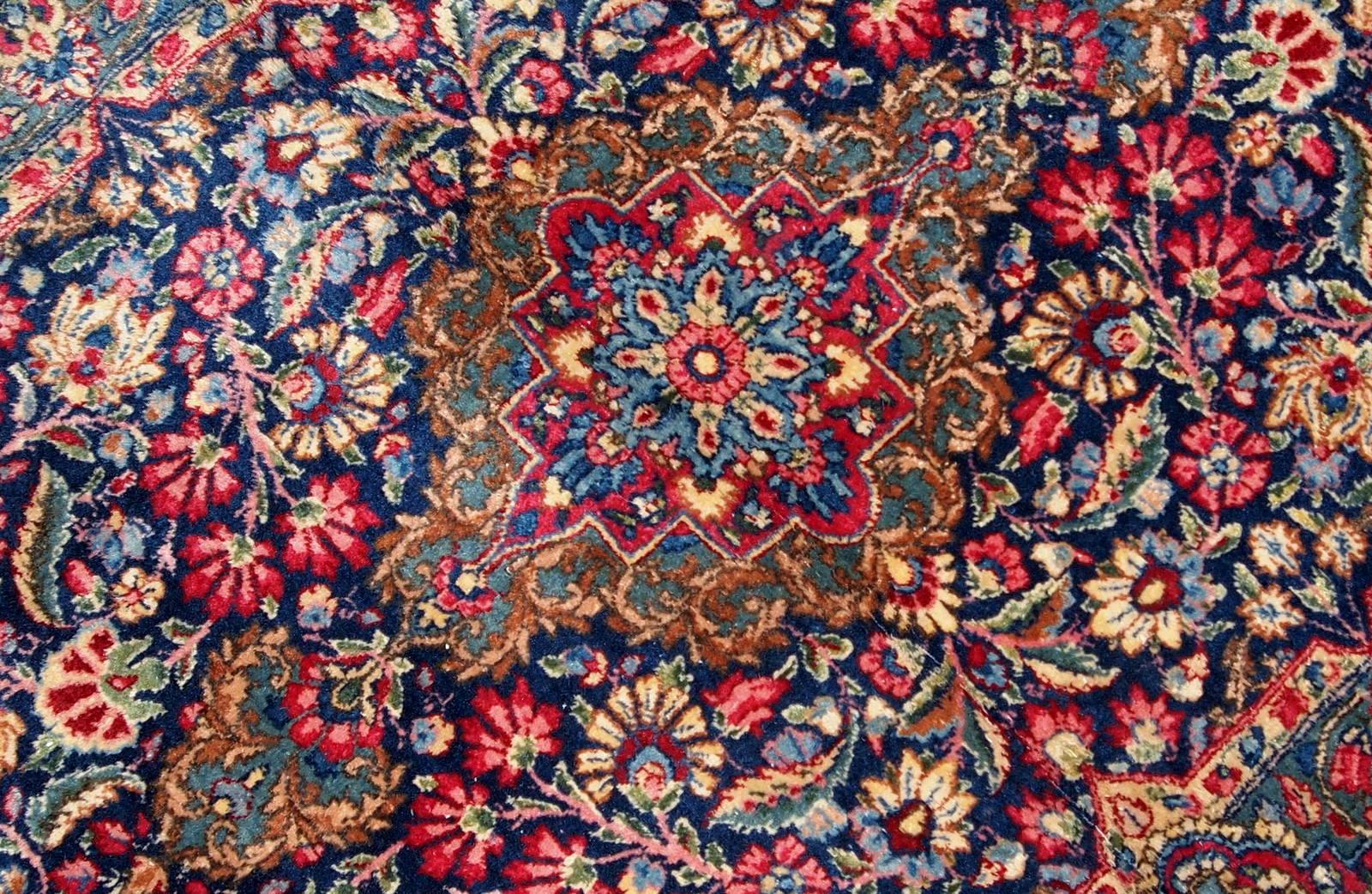 Handgefertigter antiker Teppich im Kerman-Stil, 1920er Jahre, 1B739 (Asiatisch) im Angebot