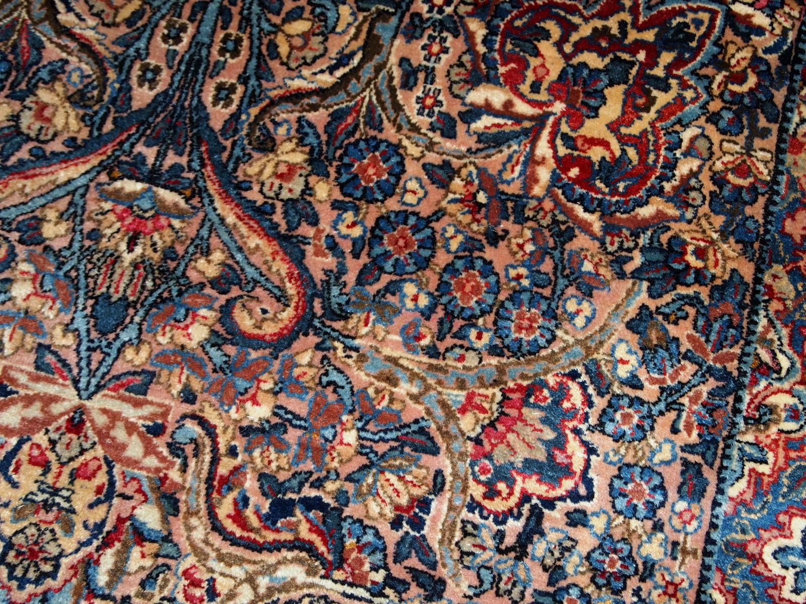 Handmade antique Kerman Style Rug, 1920s, 1B778 In Good Condition For Sale In Bordeaux, FR