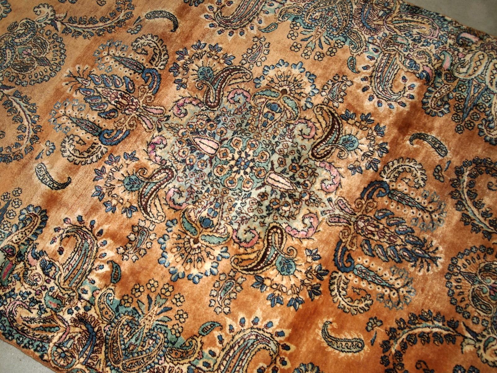 Wool Handmade Antique Kerman Style Rug, 1920s - 1B795 For Sale