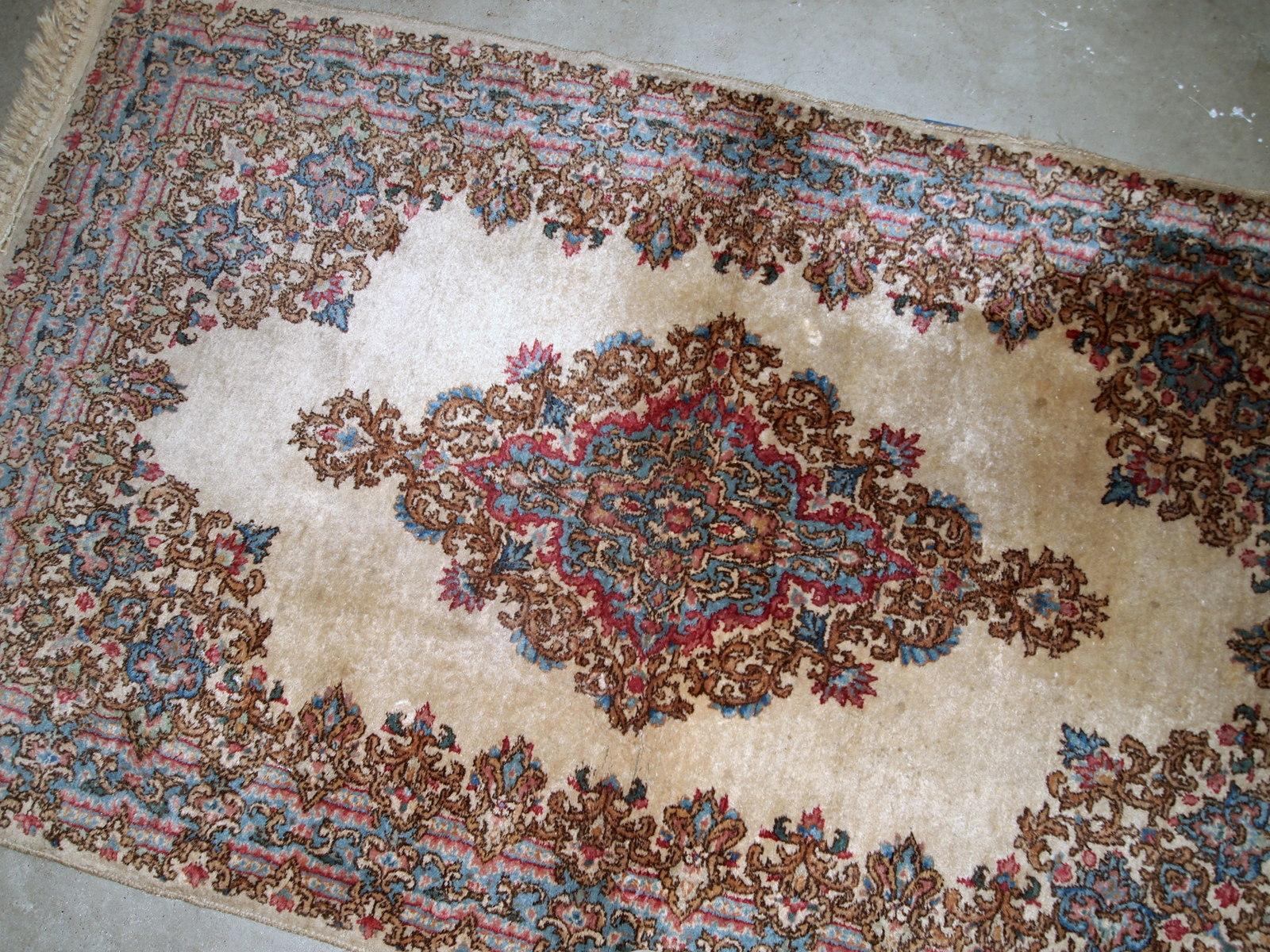 Hand-Knotted Handmade Antique Kerman Style Rug, 1930s, 1B808