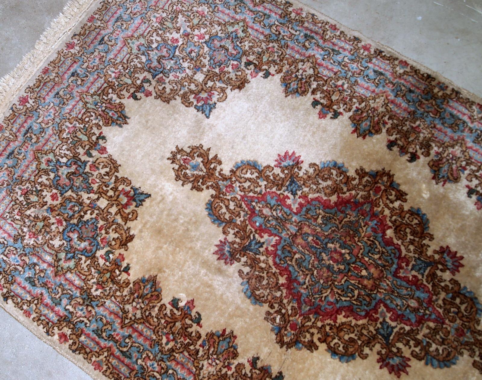 Handmade Antique Kerman Style Rug, 1930s, 1B809 In Good Condition In Bordeaux, FR