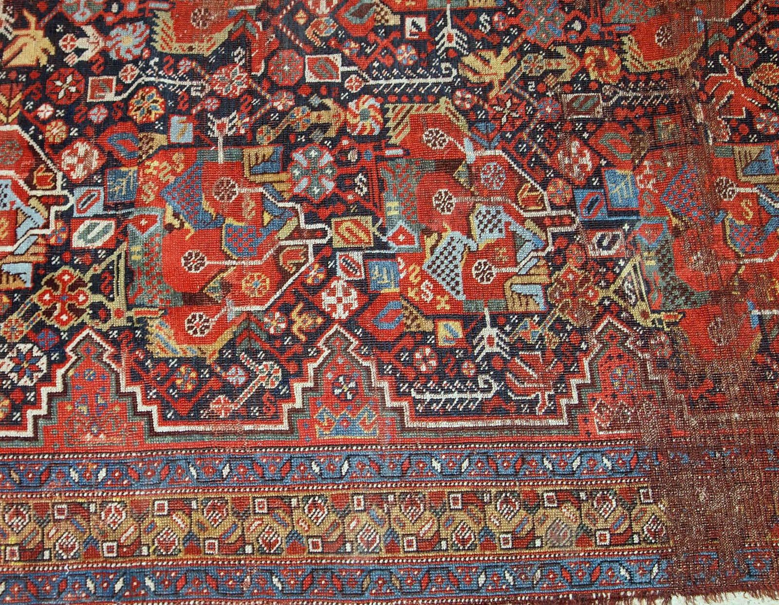 Annodato a mano Tappeto antico fatto a mano in stile Khamseh, 1840, 1B663 in vendita