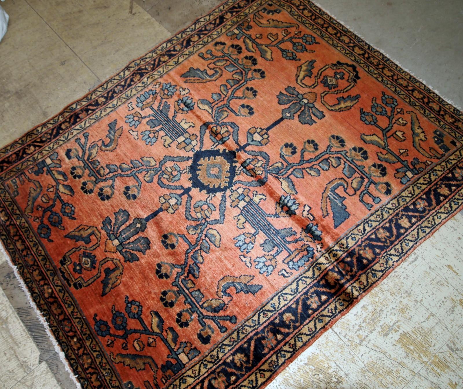 Handmade Antique Lilihan Style Rug, 1920s, 1B676 In Good Condition For Sale In Bordeaux, FR