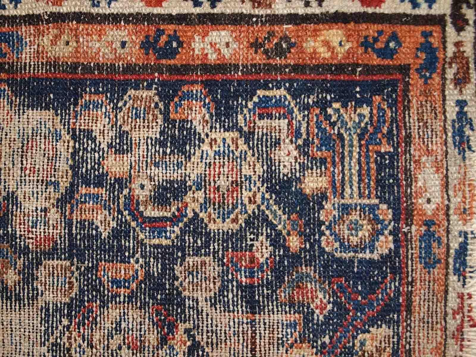 Handgefertigter antiker Teppich im Malayer-Stil, 1900er Jahre, 1C811 (Frühes 20. Jahrhundert) im Angebot