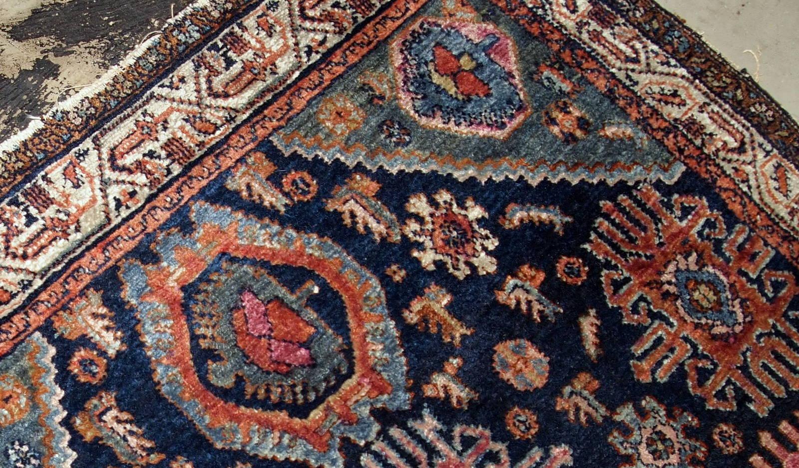 Asian Handmade Antique Malayer Style Rug, 1910s, 1B741 For Sale