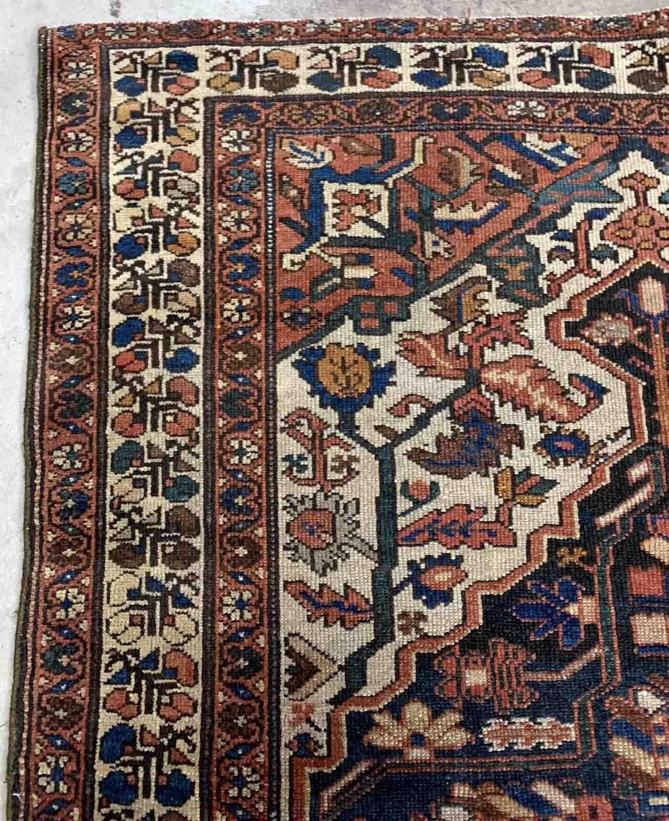 Handgefertigter antiker Teppich im Malayer-Stil, 1920er Jahre, 1B917 im Zustand „Gut“ im Angebot in Bordeaux, FR