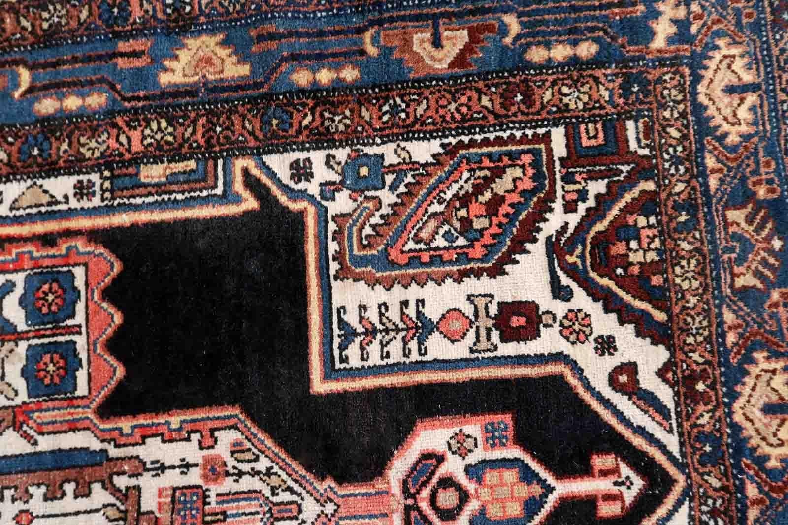 Handmade Antique Malayer Style Rug, 1920s, 1C999 In Fair Condition For Sale In Bordeaux, FR