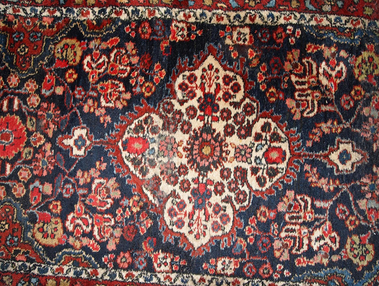 Early 20th Century Handmade Antique Malayer Style Runner, 1920s, 1C682 For Sale