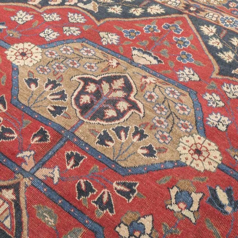 Handmade Antique Medallion Rug with Classic Design. 3, 85 x 2, 90 m For Sale 6