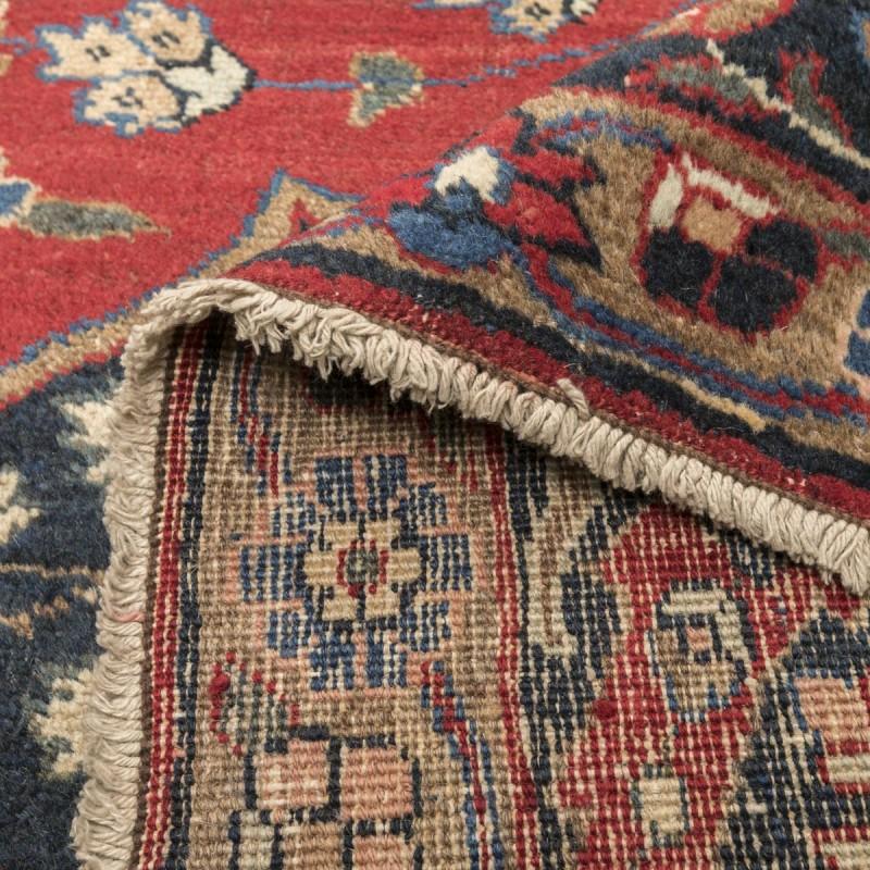 Handmade Antique Medallion Rug with Classic Design. 3, 85 x 2, 90 m For Sale 11
