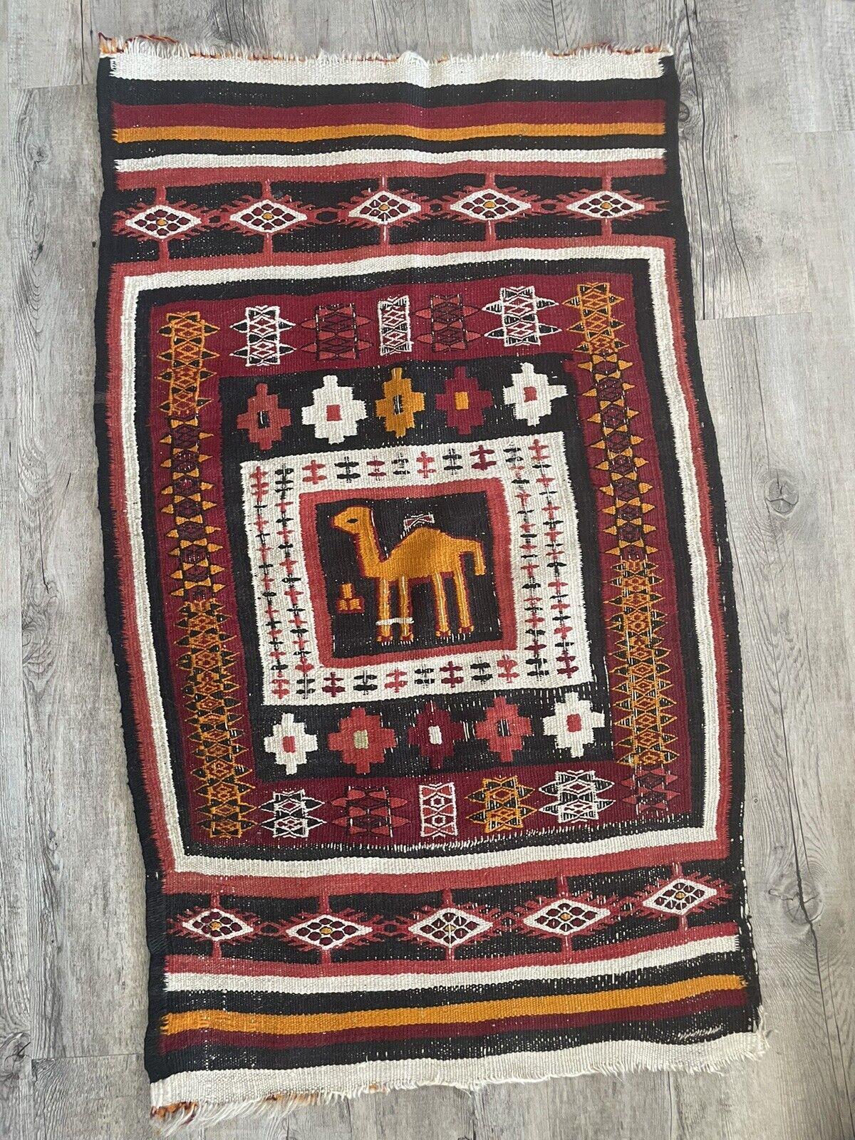 Handgefertigter antiker marokkanischer Berber-Kelim-Teppich 1,9' x 3.1', 1920er Jahre - 1N10 im Angebot 6