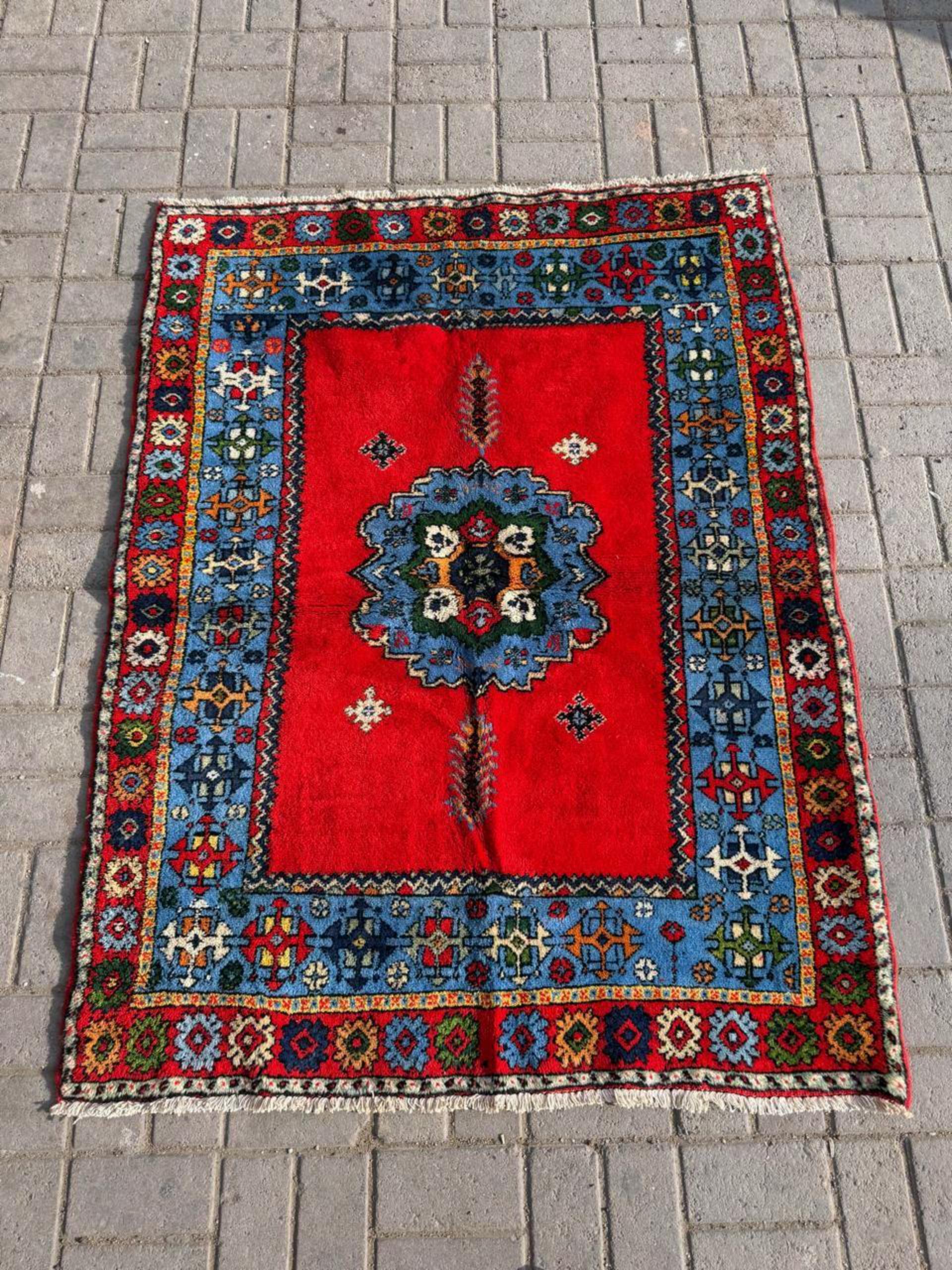 Hand-Knotted Handmade Antique Moroccan Berber Rug 3.11' x 5', 1920s - 2B105 For Sale