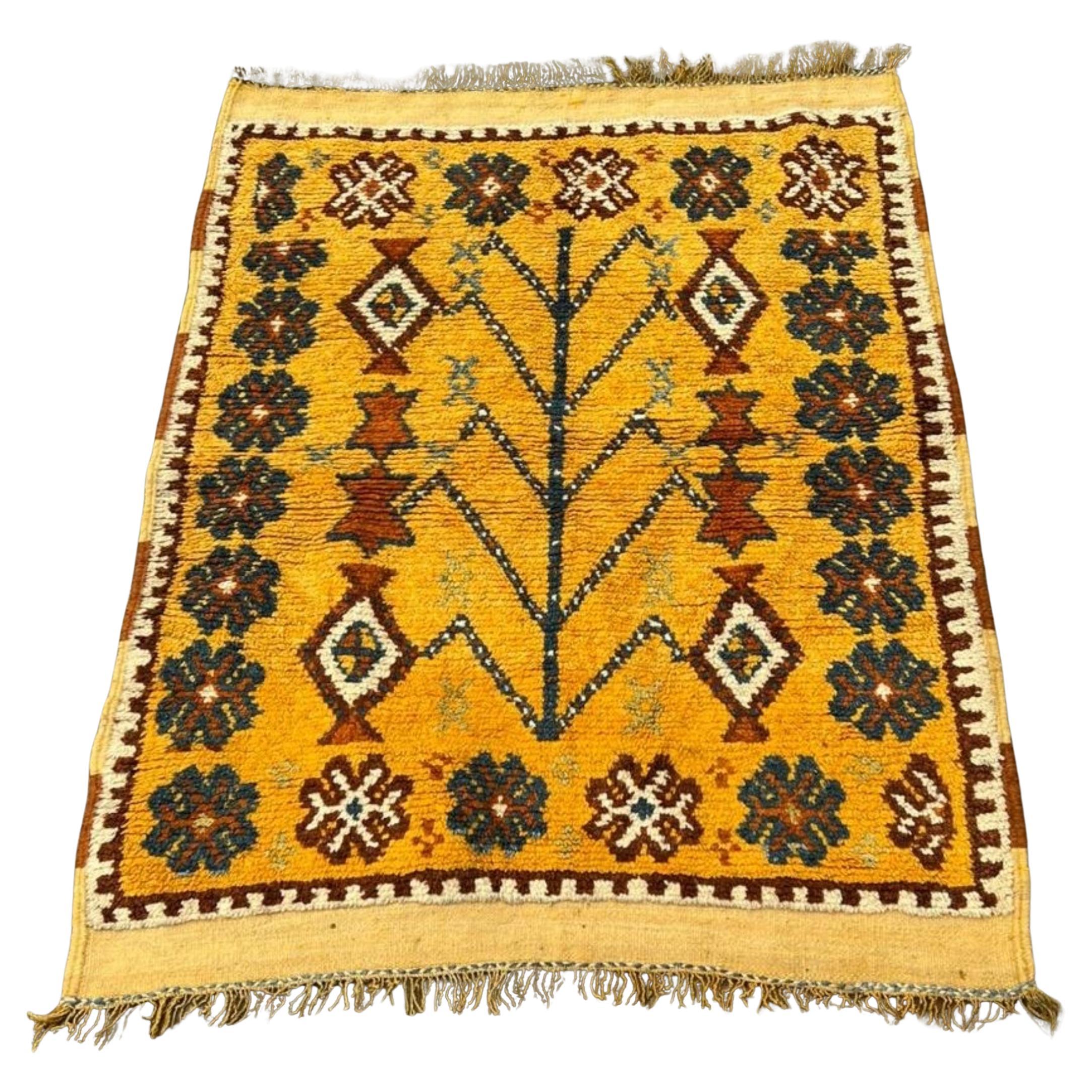 Handgefertigter antiker marokkanischer Berberteppich 3,4
 x 4,1
, 1930er Jahre - 2B84 im Angebot