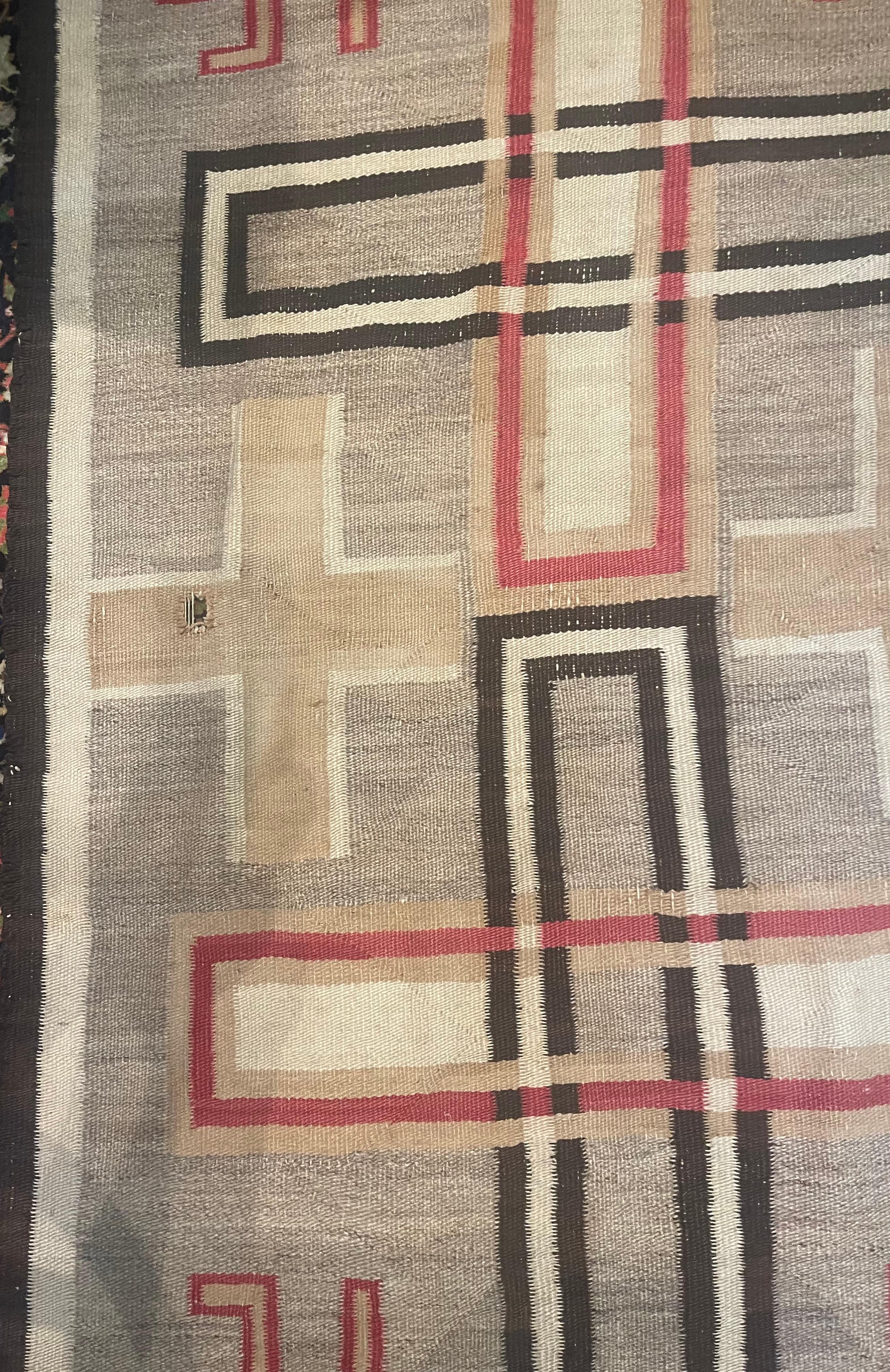 Noué à la main Tapis Navajo américain ancien fait à la main 3,8' x 6.1' 1900s - 2B57 en vente