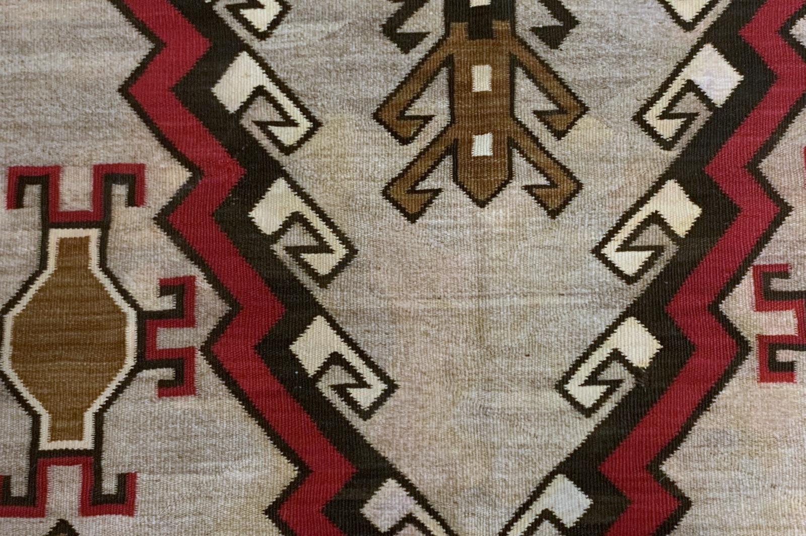 Early 20th Century Handmade Antique Native American Navajo Rug 4.3' x 6.3', 1910s - 2B65 For Sale