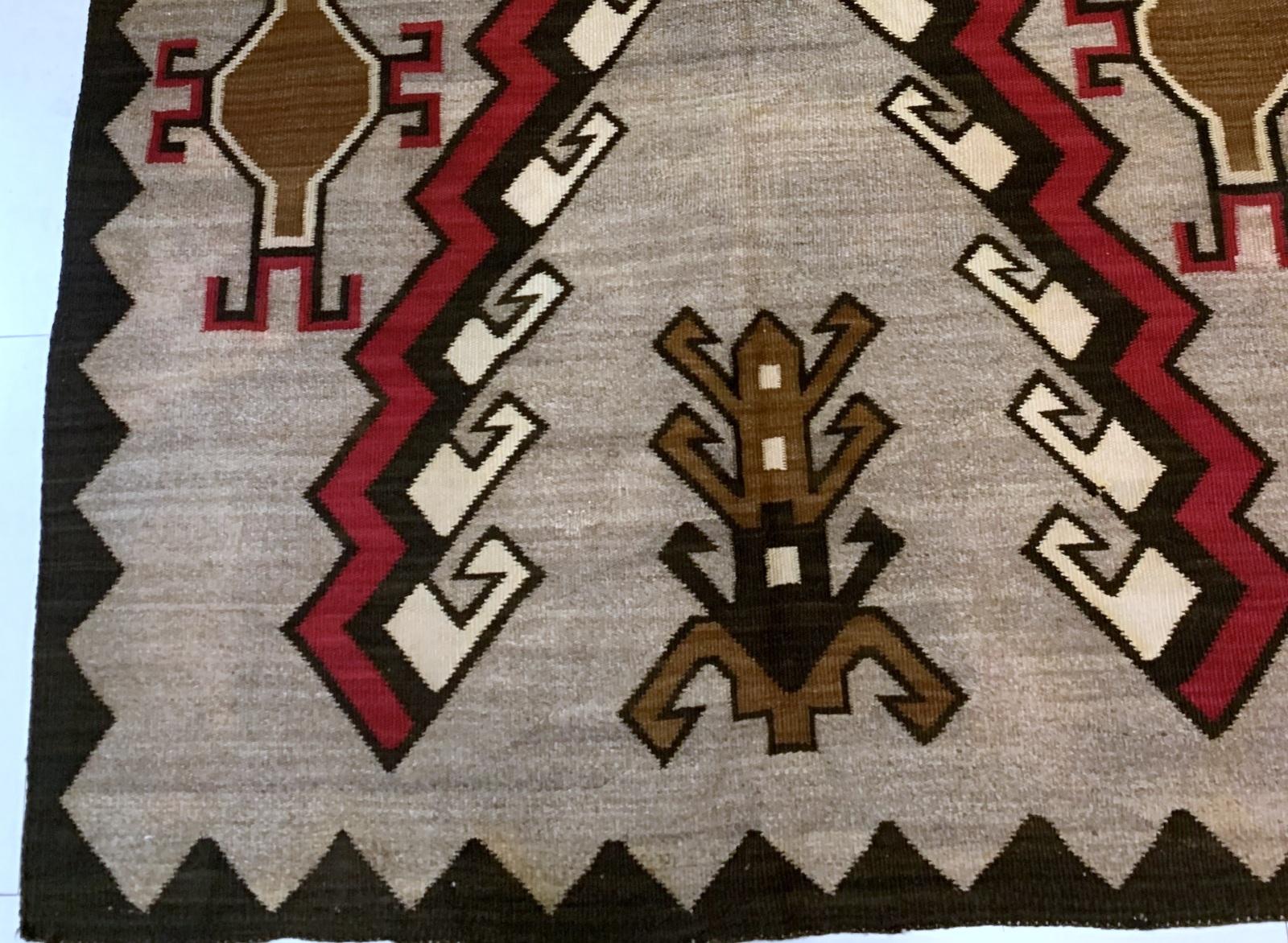 Wool Handmade Antique Native American Navajo Rug 4.3' x 6.3', 1910s - 2B65 For Sale