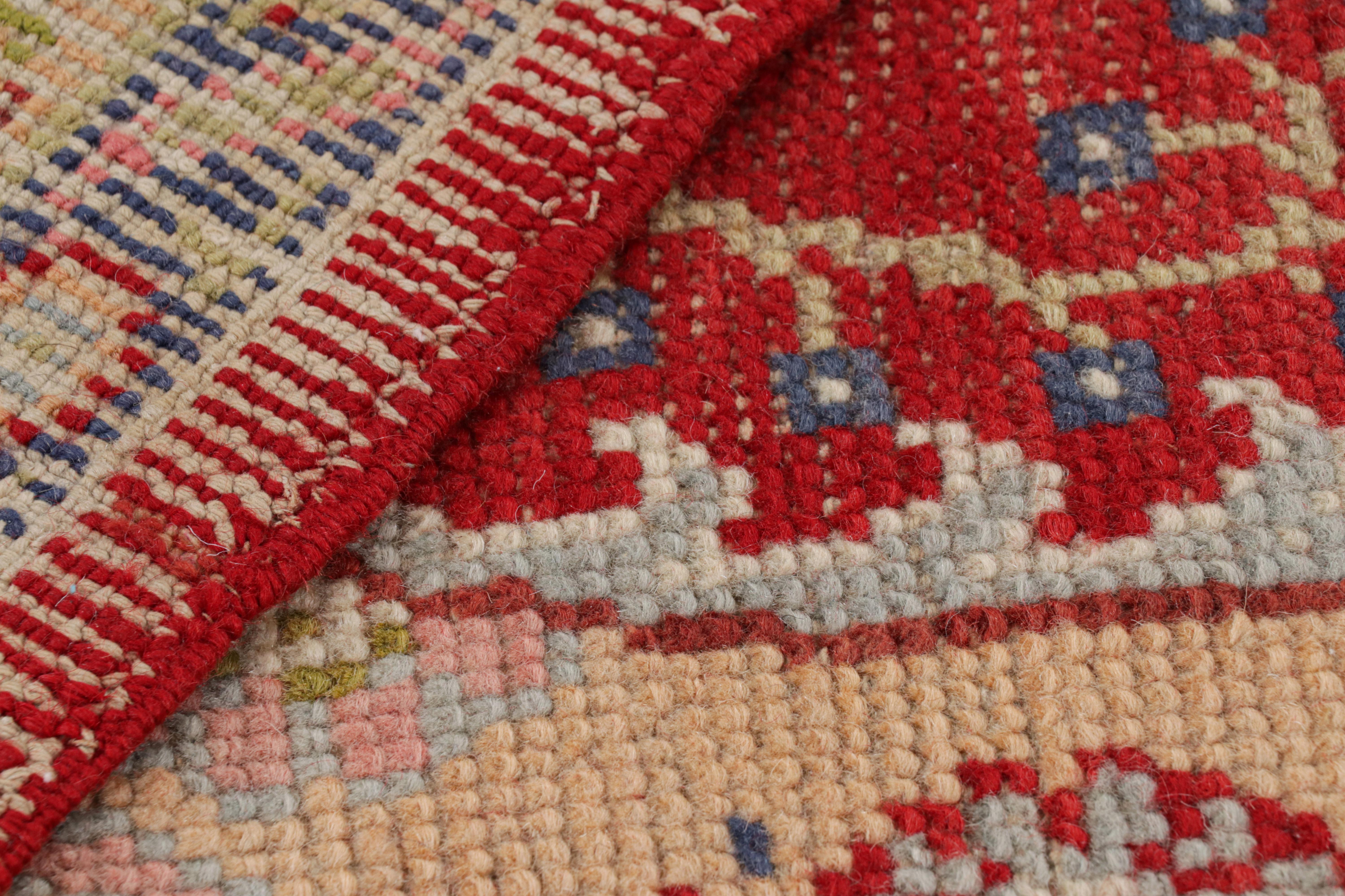 Ancien tapis turc Oushak, médaillon rouge et motifs floraux - Rug & Kilim en vente 1