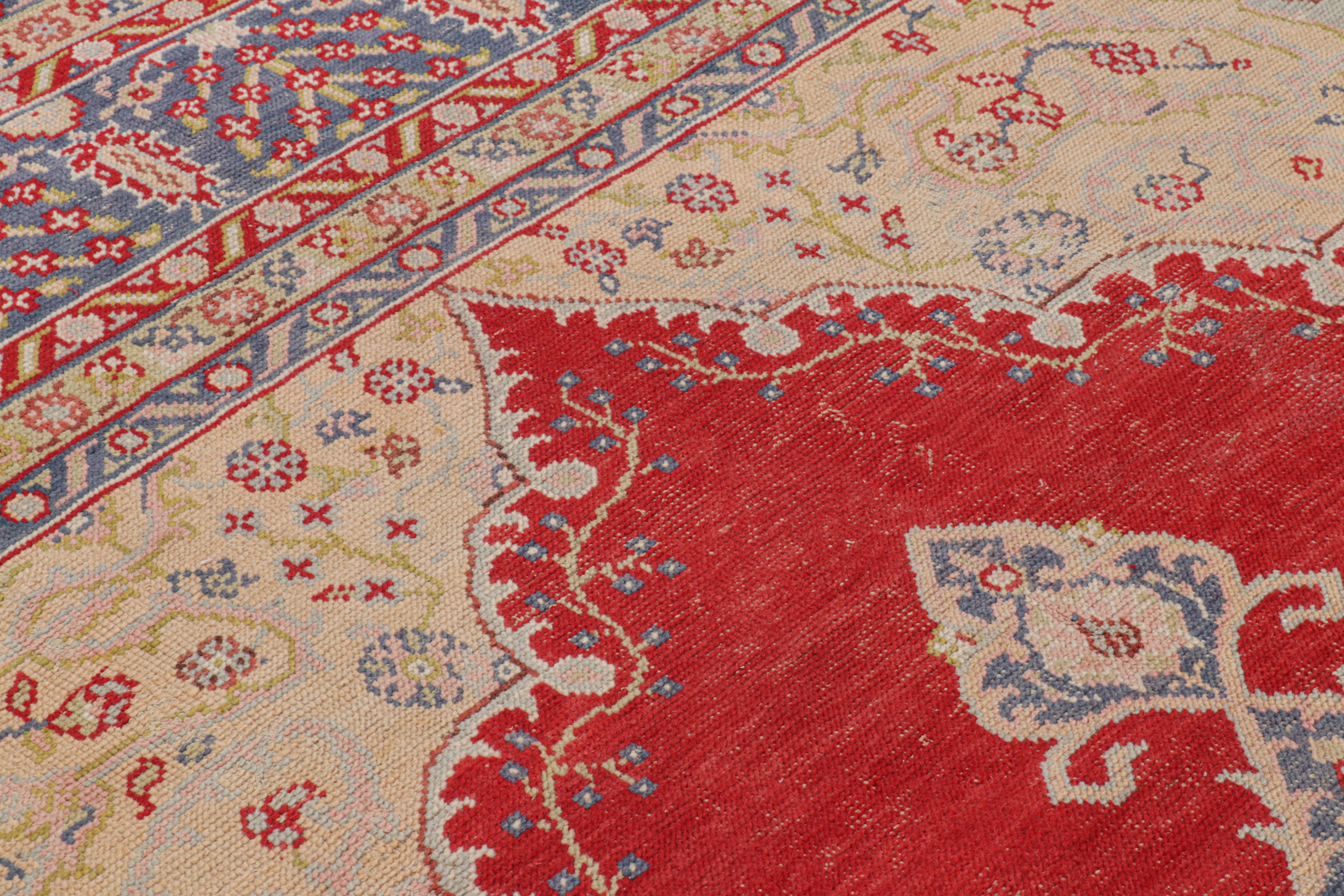 Laine Ancien tapis turc Oushak, médaillon rouge et motifs floraux - Rug & Kilim en vente
