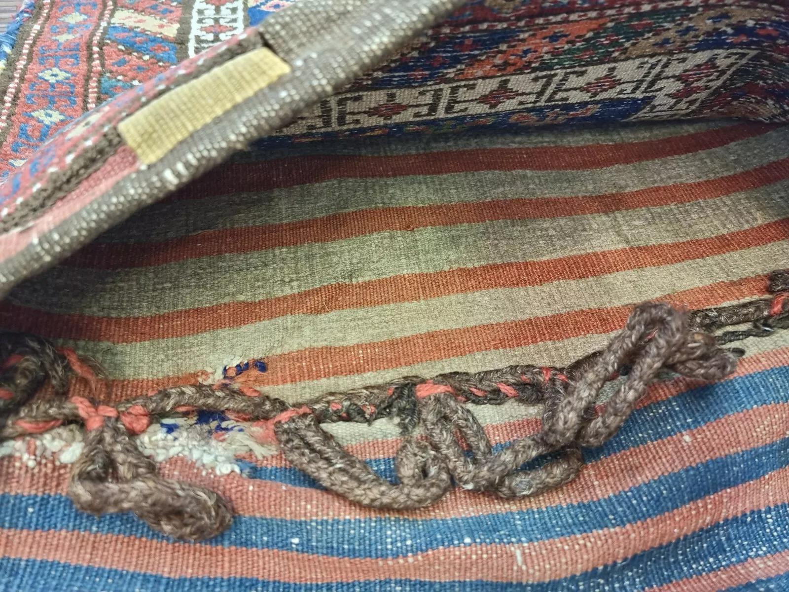 Sac de collection persan antique Afshar fait à la main 1,7' x 4,5' 1900s - 1D148 en vente 3
