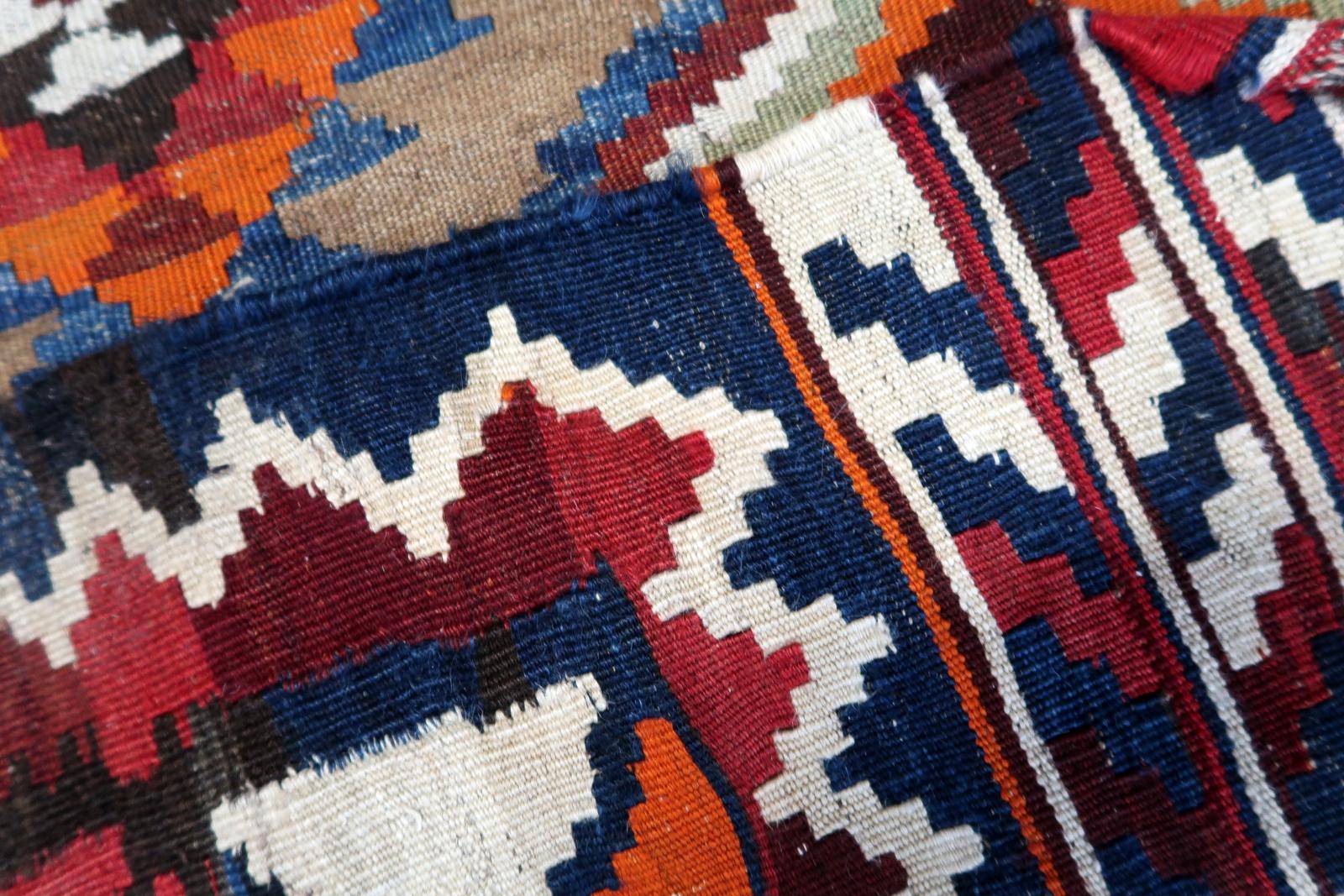 Handgefertigter antiker persischer Ardabil-Kelim-Teppich 4,5' x 6,5', 1930er Jahre - 1C1146 im Angebot 9
