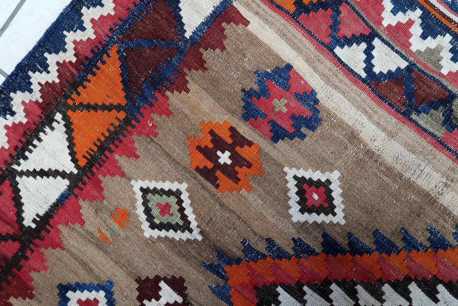 Handgefertigter antiker persischer Ardabil-Kelim-Teppich 4,5' x 6,5', 1930er Jahre - 1C1146 im Angebot 3
