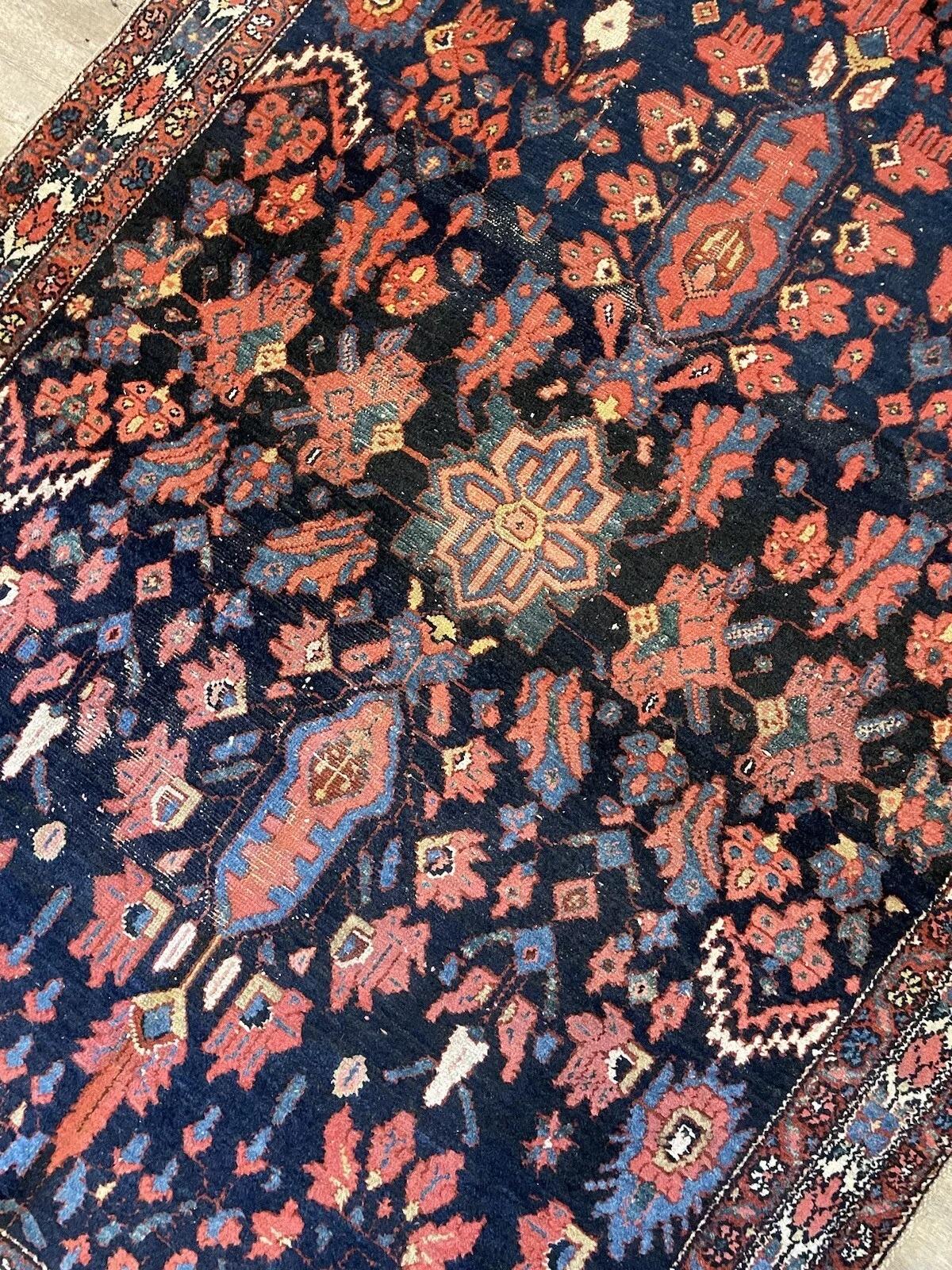Tapis persan Bakhtiari ancien fait à la main 4,4' x 6,4, années 1920 - 1N38 en vente 2