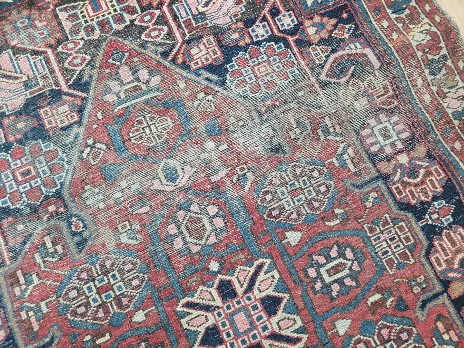 Handgefertigter antiker persischer Bachtiari-Teppich 4,5' x 6,3' (136cm x 193cm) 1900s - 2K10 (Handgeknüpft) im Angebot