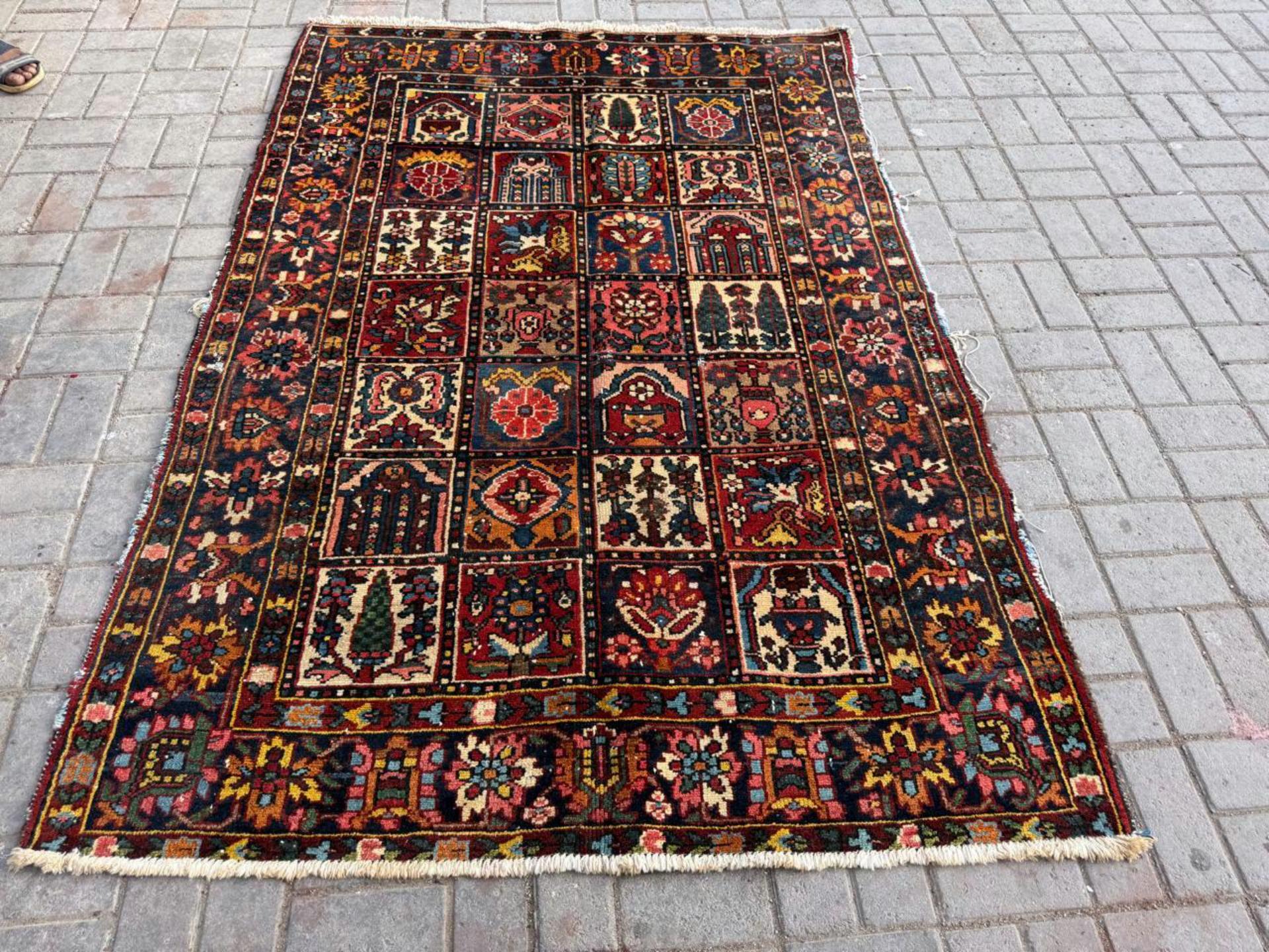 Handgefertigter antiker persischer Bachtiari-Teppich 4,8' x 6,9, 1920er Jahre - 2B91 (Handgeknüpft) im Angebot