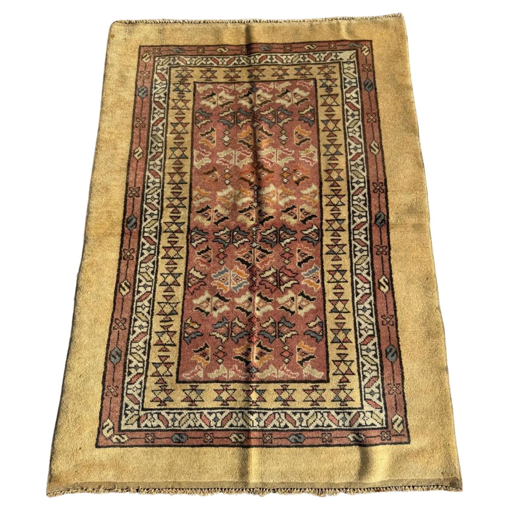 Tappeto antico di pelo di cammello persiano fatto a mano 3,6
 x 4,11
, 1900 - 2B97 in vendita