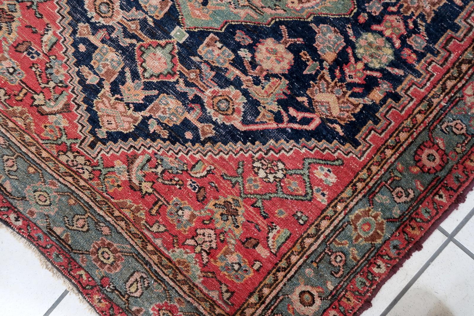 Early 20th Century Handmade Antique Persian Farahan Rug 3.3' x 4.6', 1910s, 1C1089 For Sale