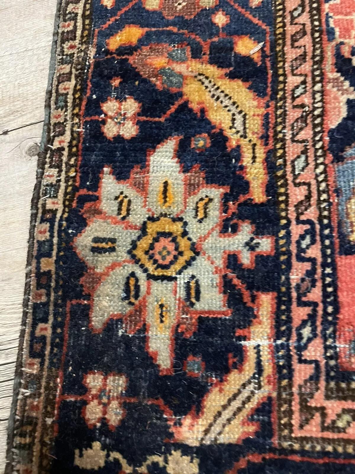 Tapis persan Farahan ancien fait à la main 4,1' x 6,7', 1870s - 1N47 en vente 5