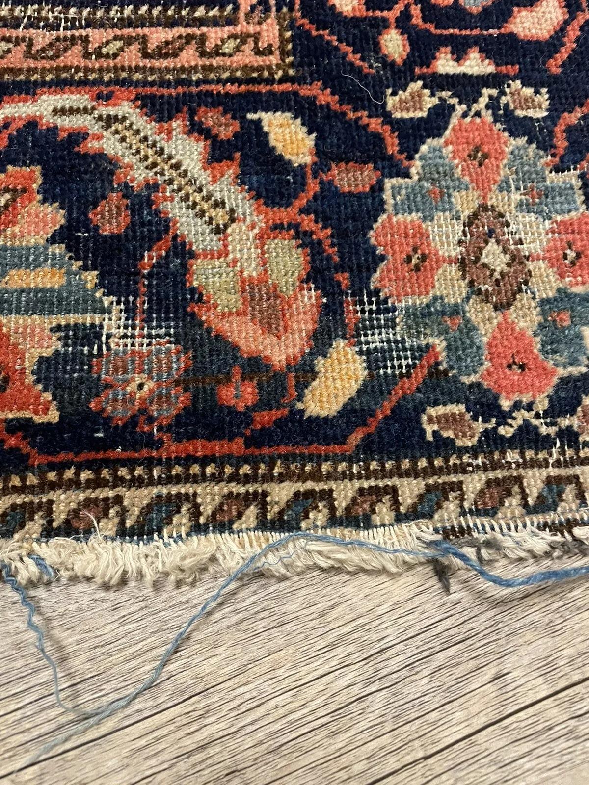Tapis persan Farahan ancien fait à la main 4,1' x 6,7', 1870s - 1N47 en vente 2