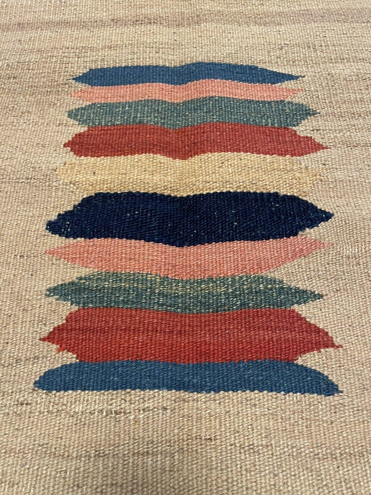 Handgefertigter antiker persischer Gahskai Kilim Teppich 3.7' x 3.7' 1910s - 1N87 im Angebot 3