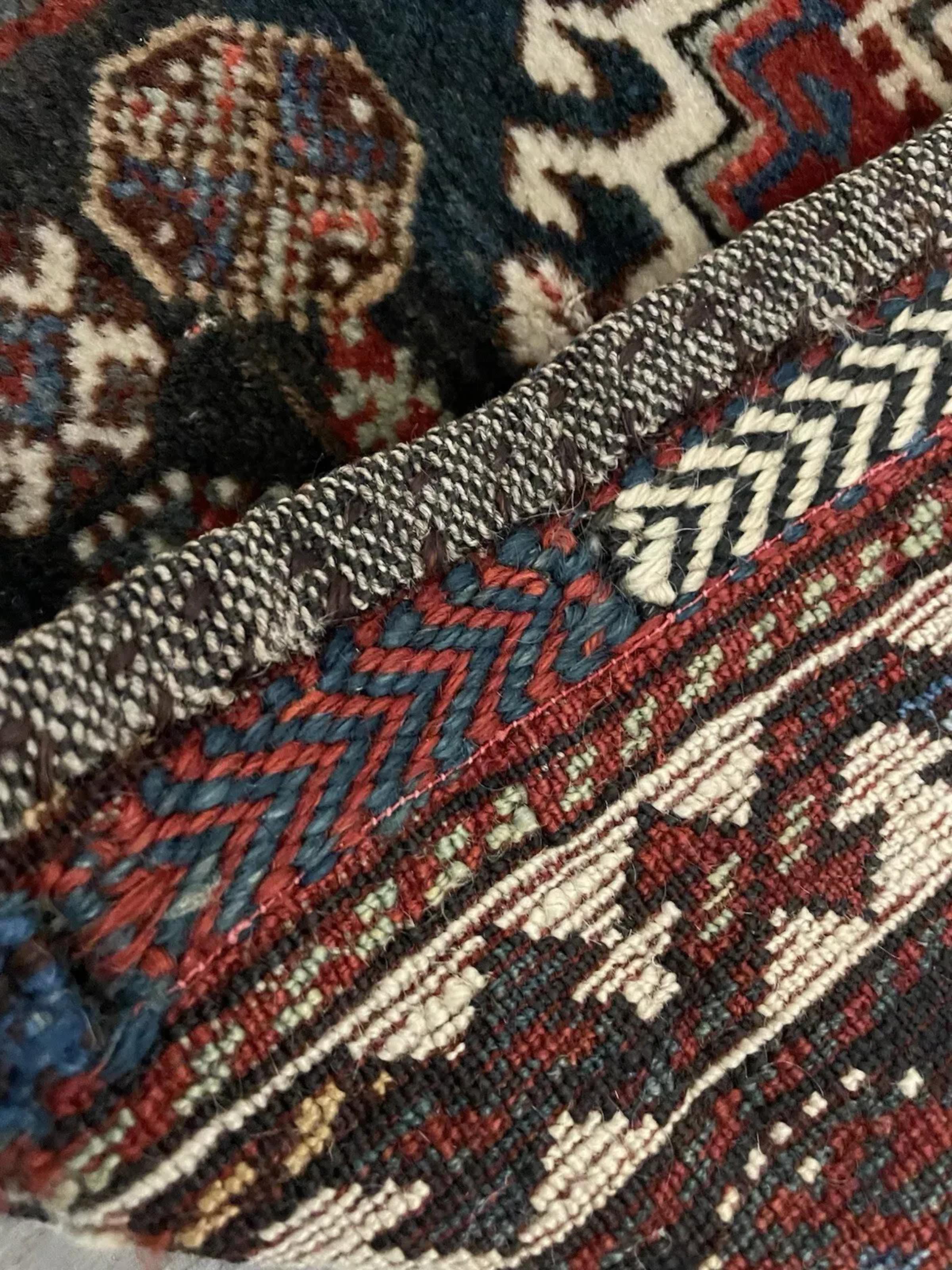 Handgefertigte antike persische Gashkai Collectible Bagface 1.6' x 1.6', 1920er Jahre - 1N101 im Zustand „Gut“ im Angebot in Bordeaux, FR