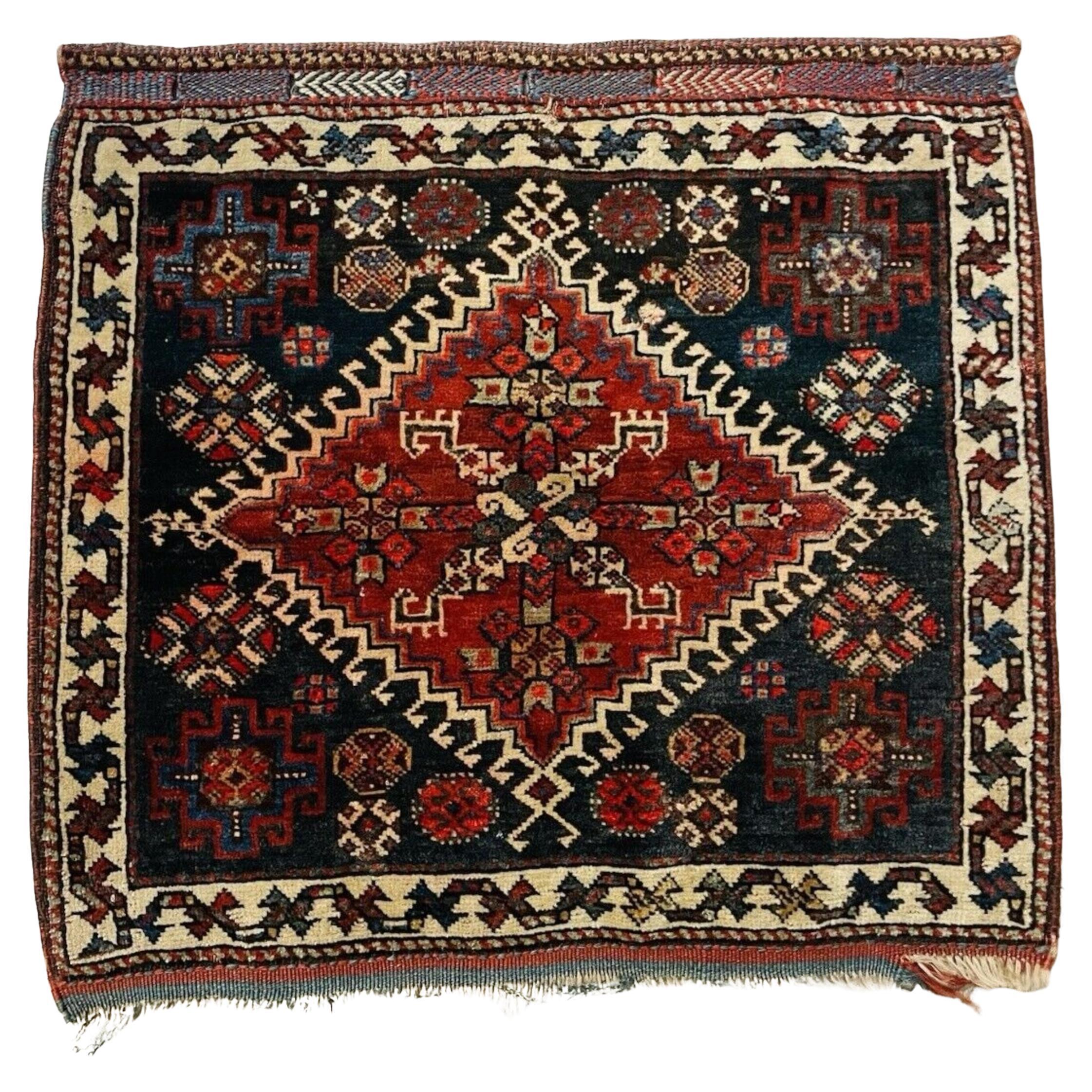 Sac à main ancien Gashkai persan de collection 1.6
x 1.6
, 1920
s - 1N101