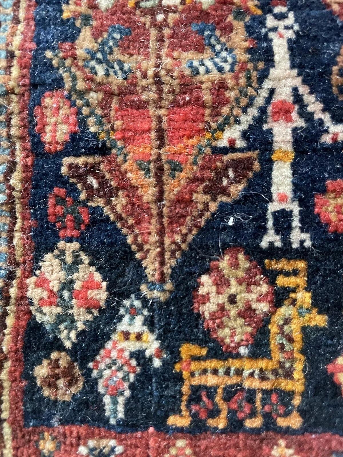 Tapis persan ancien Gashkai de collection fait à la main 1,2' x 1.9', années 1880 - 1N64 en vente 1