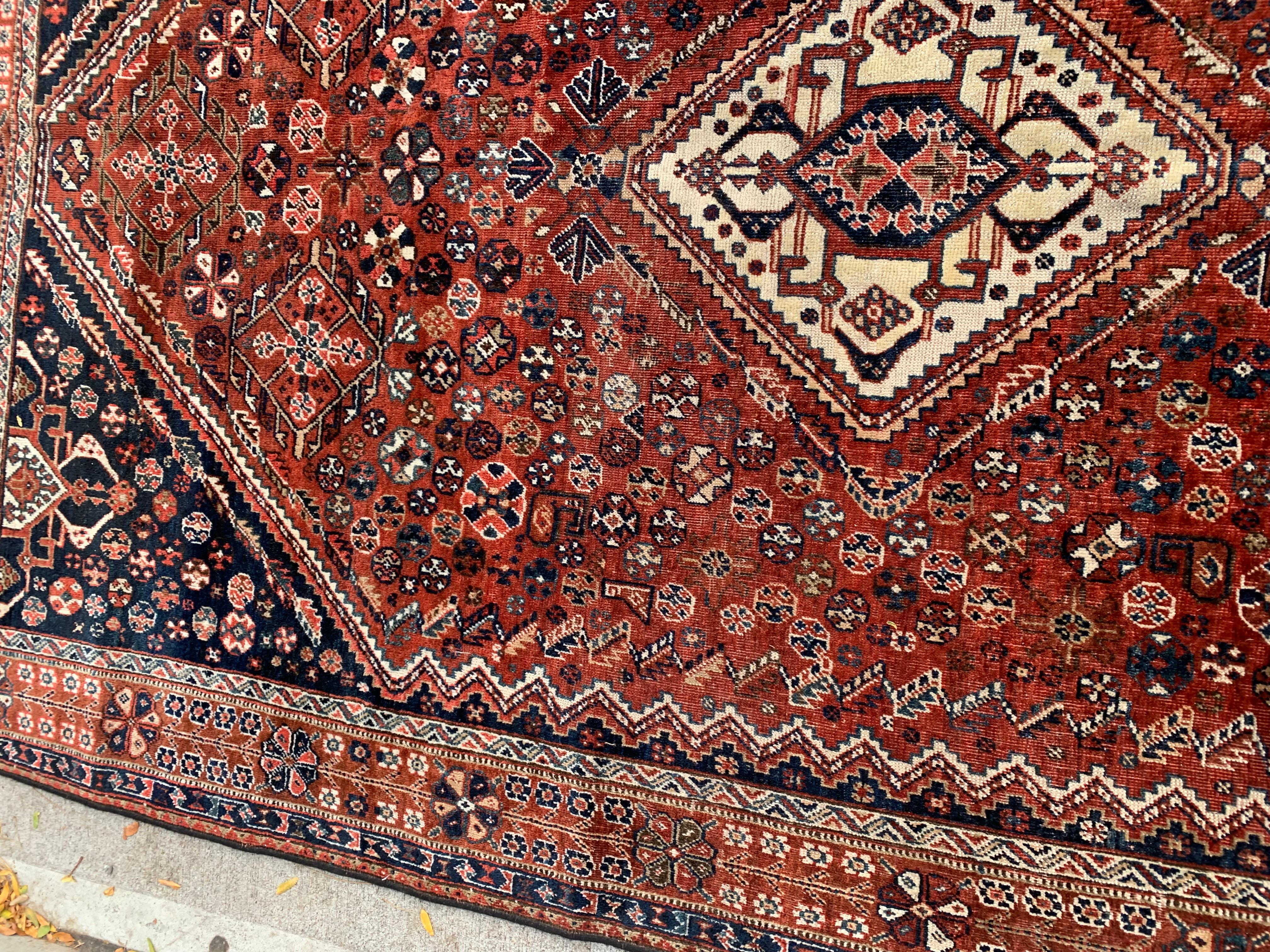 Début du 20ème siècle Tapis persan ancien Gashkai fait à la main 5.3' x 7,11' 1900s - 2B42 en vente
