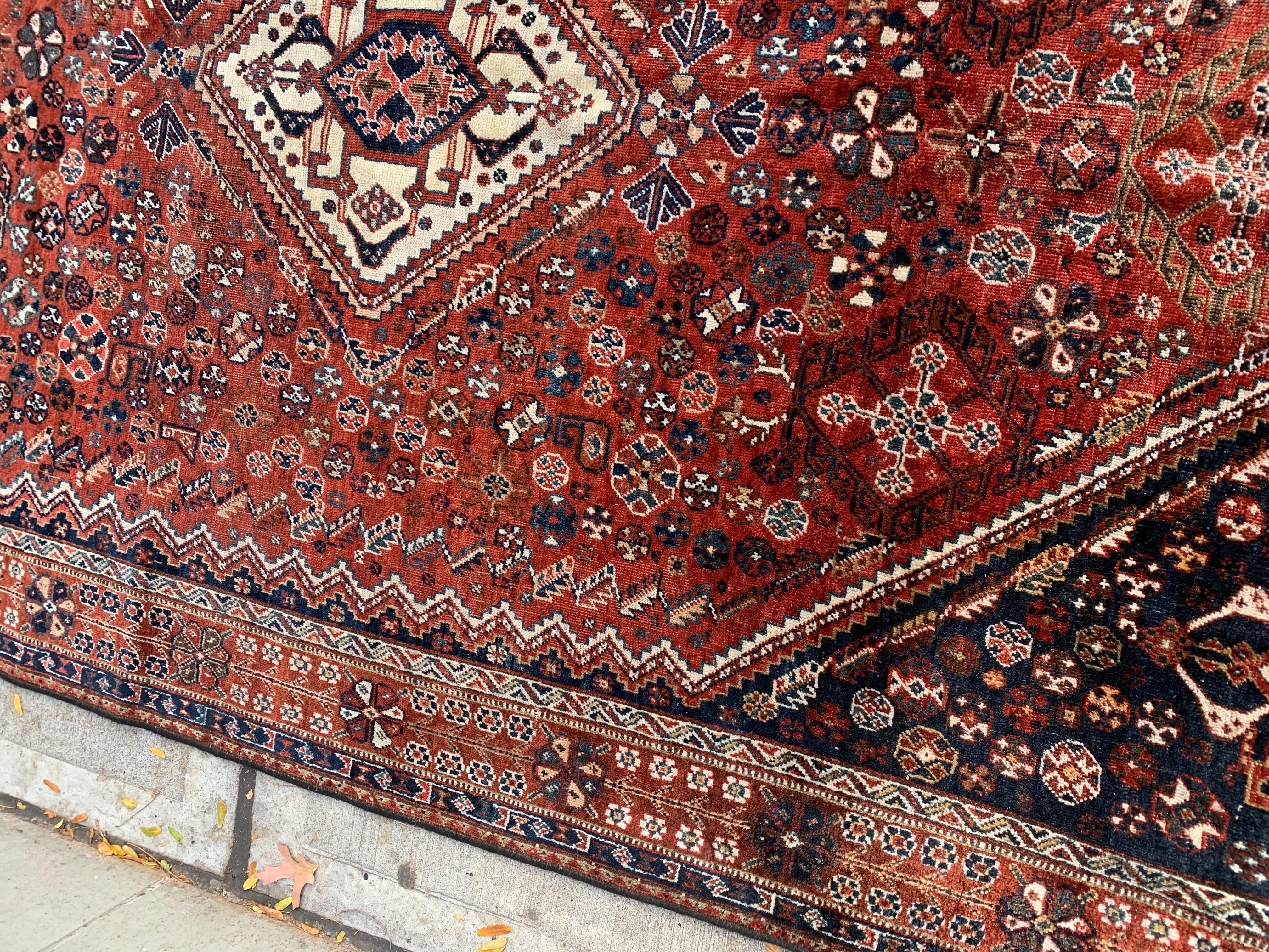Tapis persan ancien Gashkai fait à la main 5.3' x 7,11' 1900s - 2B42 en vente 1