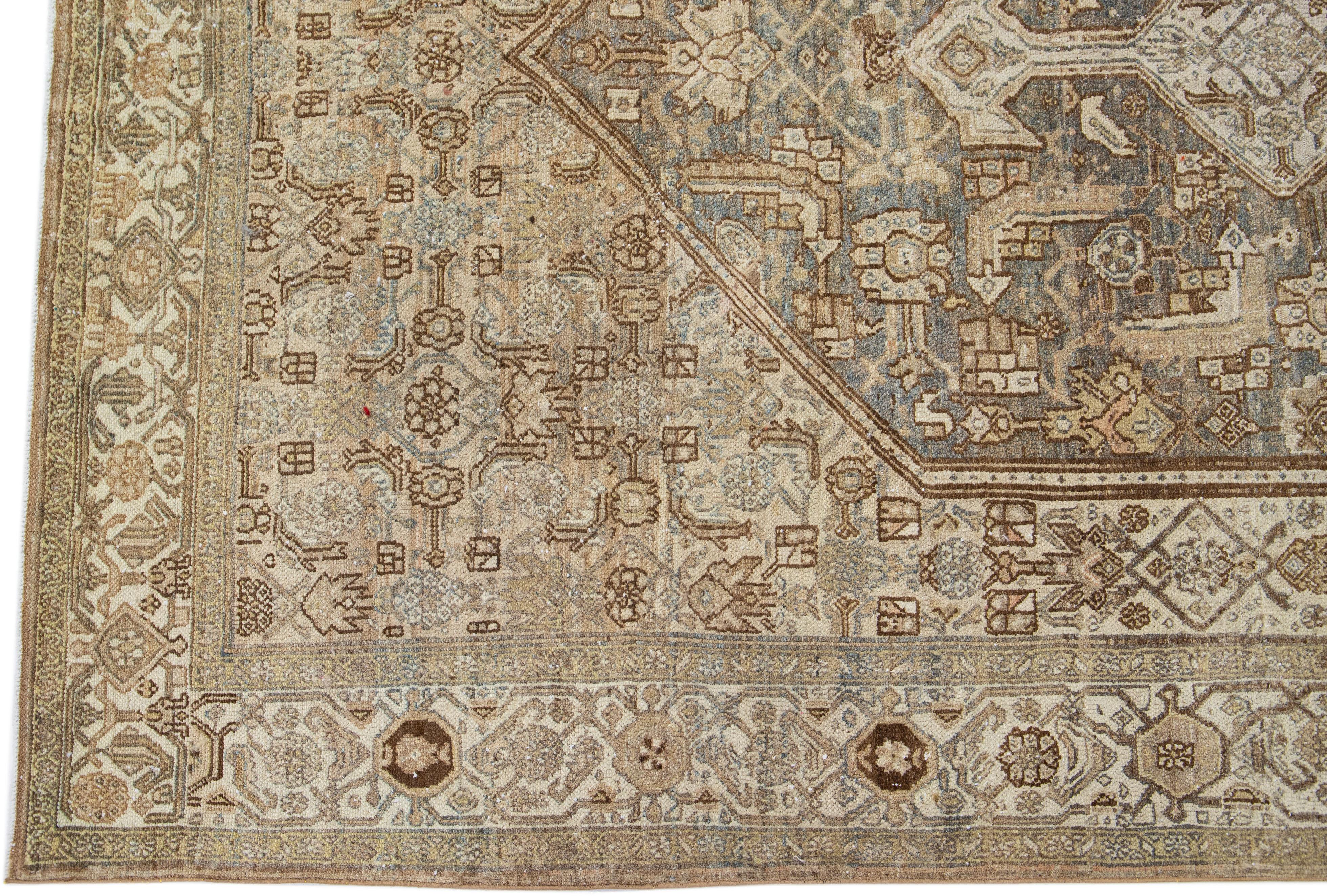 Noué à la main Tapis persan ancien en laine bleu de la galerie Hamadan fait à la main en vente