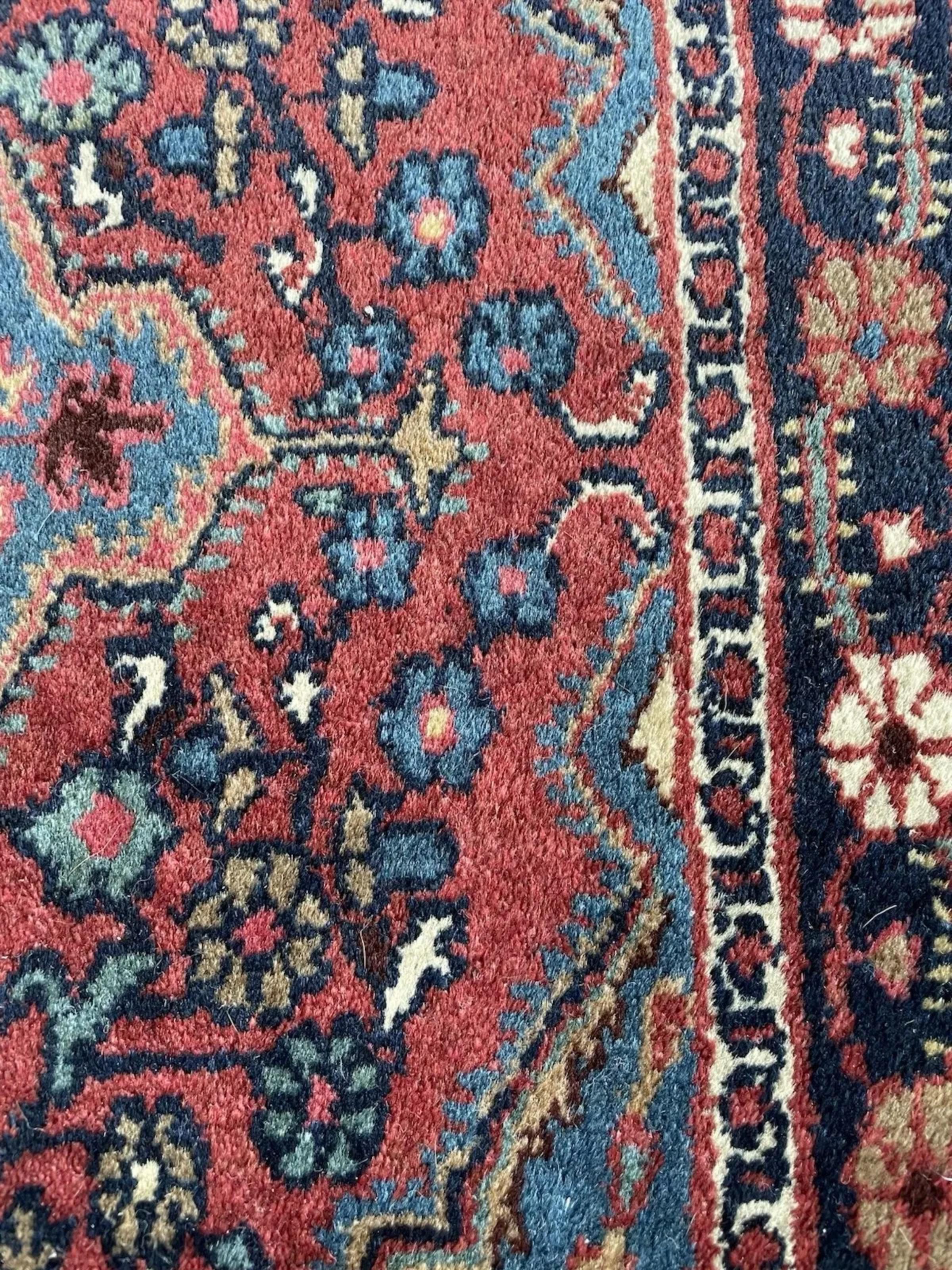 Noué à la main Tapis Hamadan persan ancien fait main 1.9' x 2.4', 1920 - 1N118 en vente