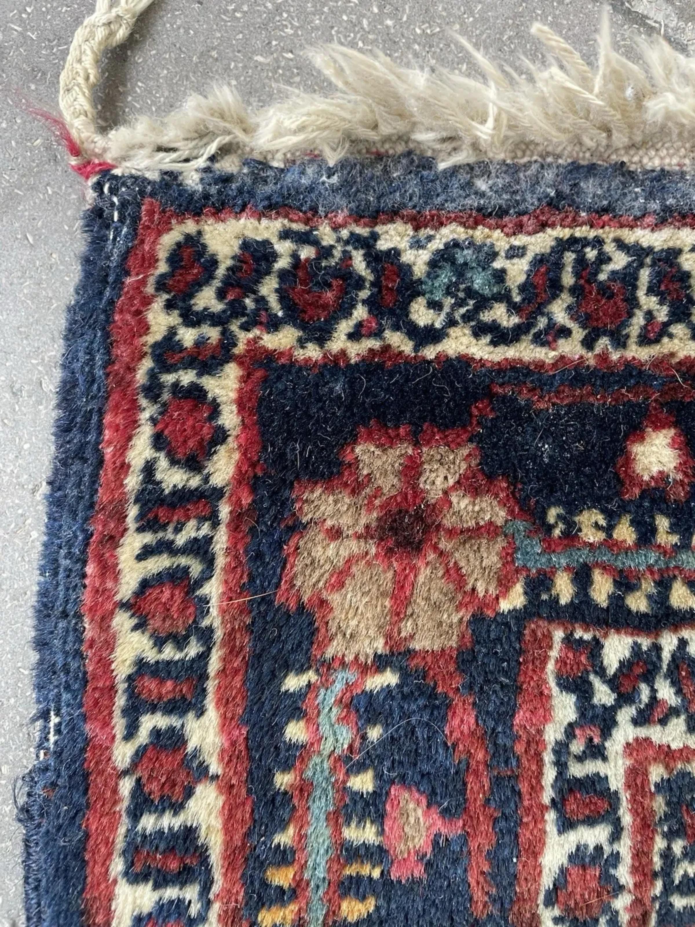 Tapis Hamadan persan ancien fait main 1.9' x 2.4', 1920 - 1N118 en vente 2