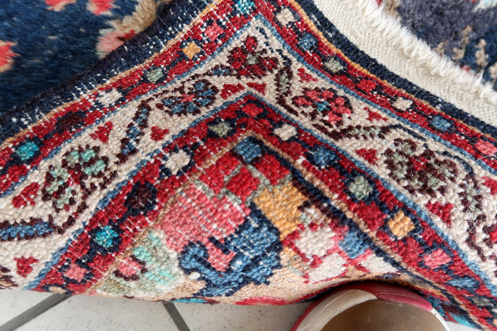 Tapis persan ancien Hamadan fait à la main 2,3' x 3.4', années 1920, 1C1088 en vente 1