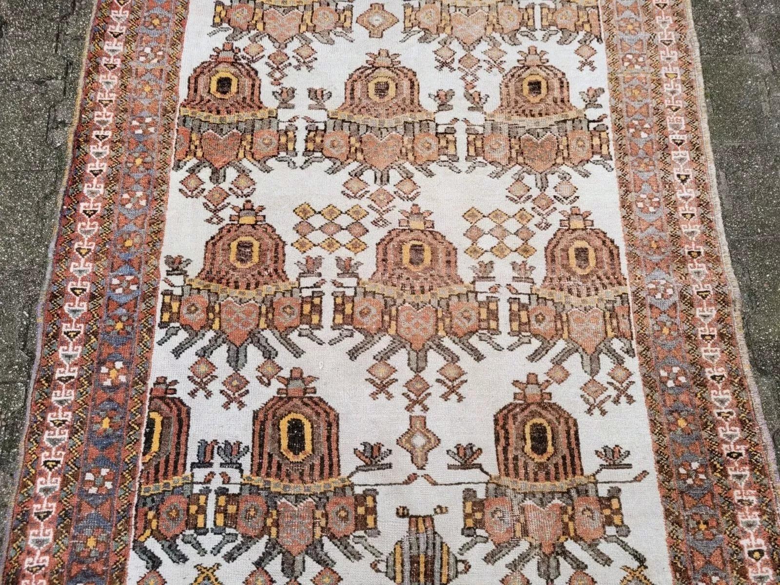 Français Tapis Hamadan persan ancien fait main 4' x 5.2' (124cm x 159cm) 1930s - 2K12 en vente