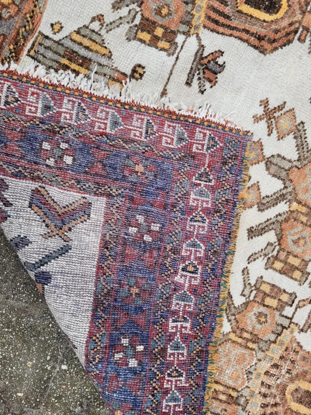 Milieu du XXe siècle Tapis Hamadan persan ancien fait main 4' x 5.2' (124cm x 159cm) 1930s - 2K12 en vente